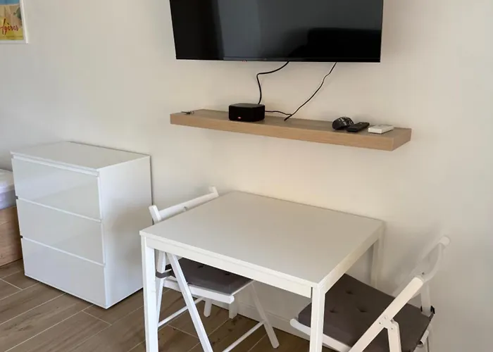 Super studio sur le port de Hyeres