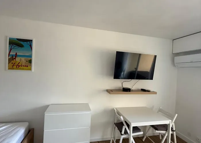 Super studio sur le port de Hyeres