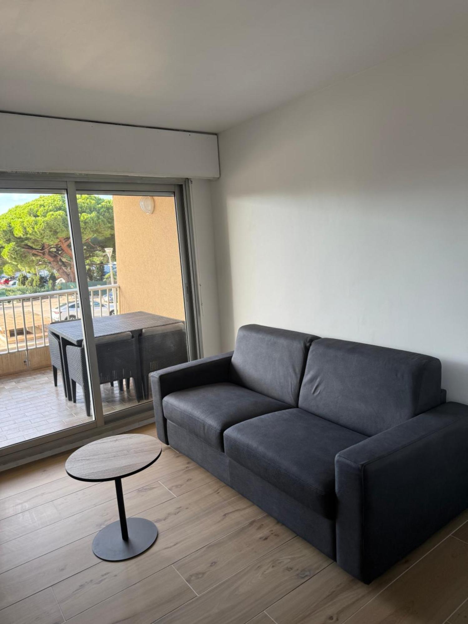 Apartment Super Climatise Sur Le Port De *