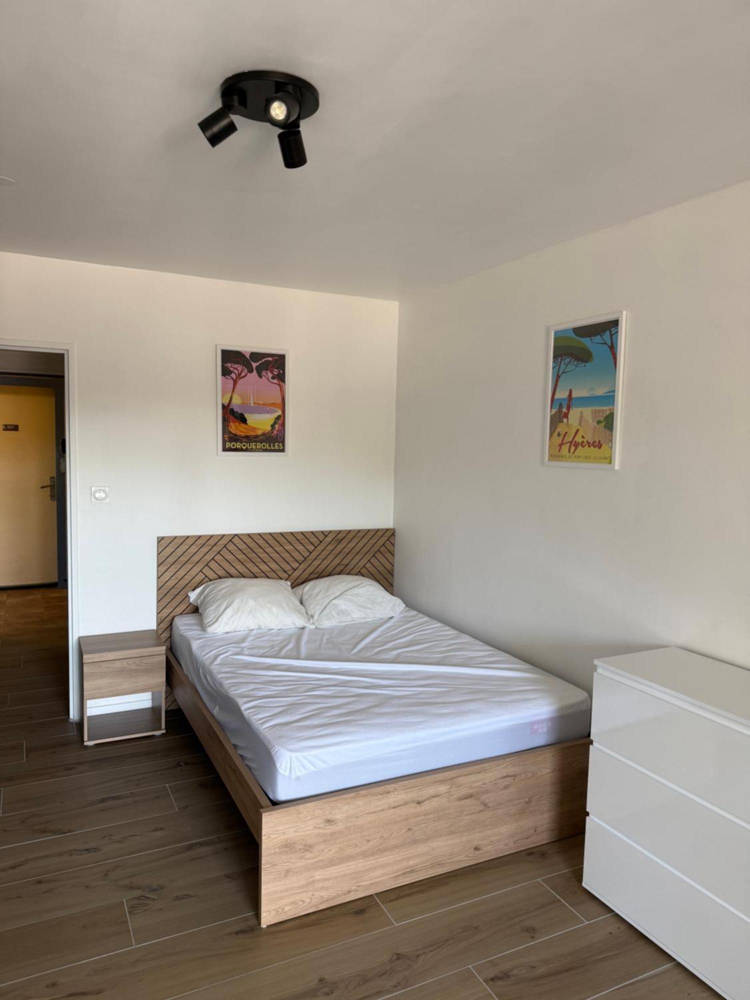 Apartment Super Climatise Sur Le Port De Hyères